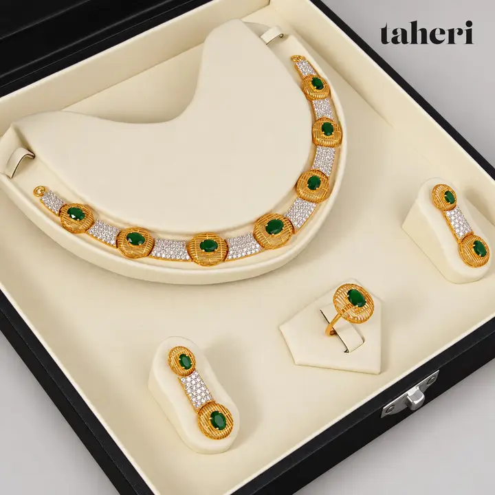 Emerald Rope Halo Collar Set by TAHERI