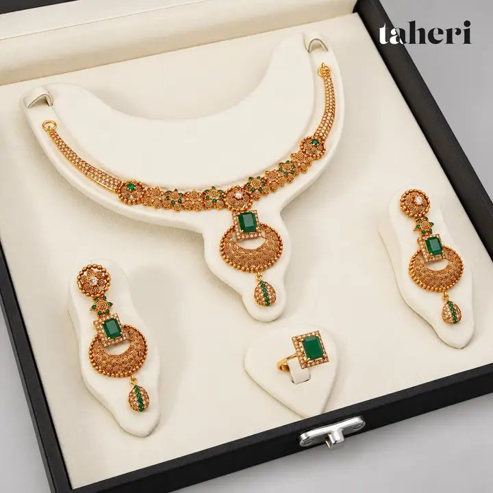 Emerald Chandbali Filigree Set by TAHERI