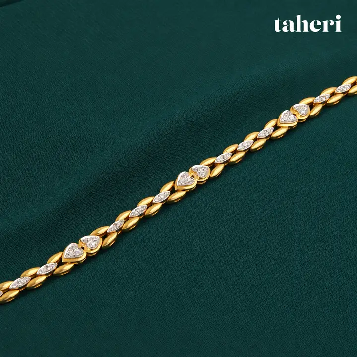 Pavé Heart Rice-Link Bracelet by TAHERI