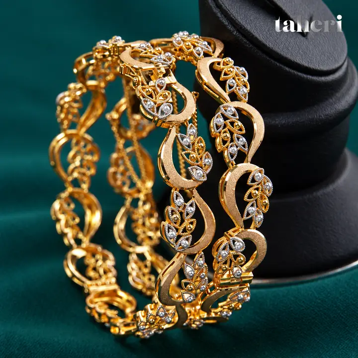 Two-Tone Paisley Leaf Kara Pair by TAHERI