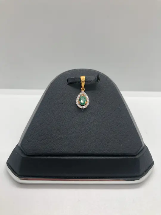 21k Yellow Gold Locket with Emerald design 182 by TAHERI