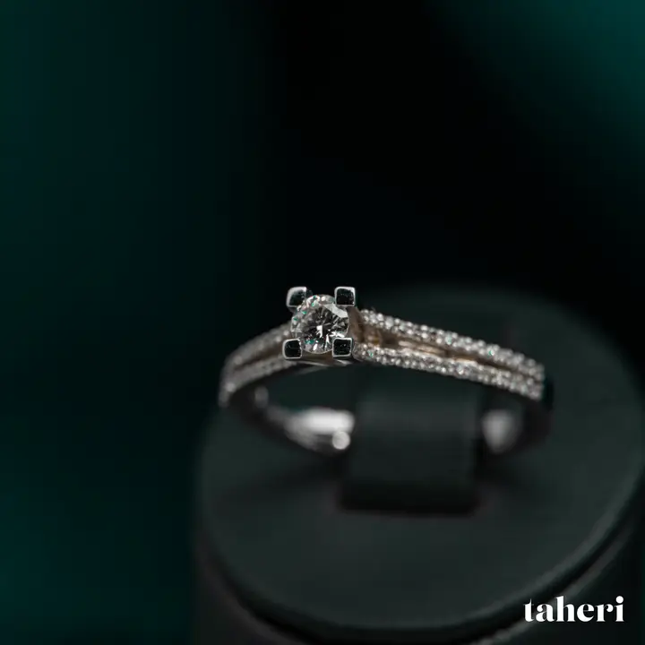 18k White Gold Diamond Ring design 24 by TAHERI