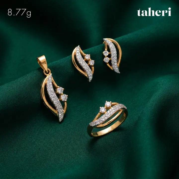 Yellow Gold Locket sets without Bangle with Cubic Zirconia design 122 by TAHERI
